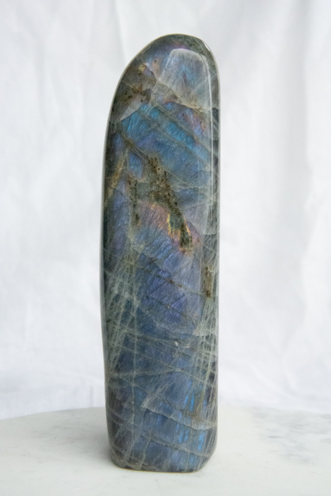 Labradorite violette en forme libre