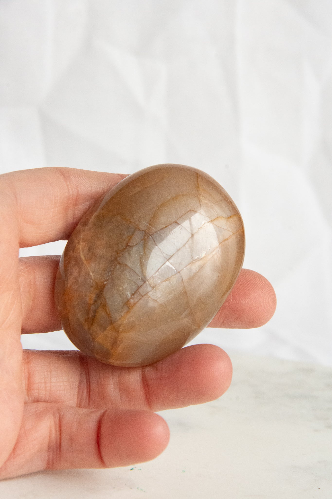 Galet pierre de lune beige