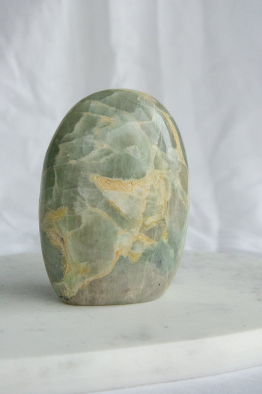 Bloc poli garnierite (pierre de lune verte)