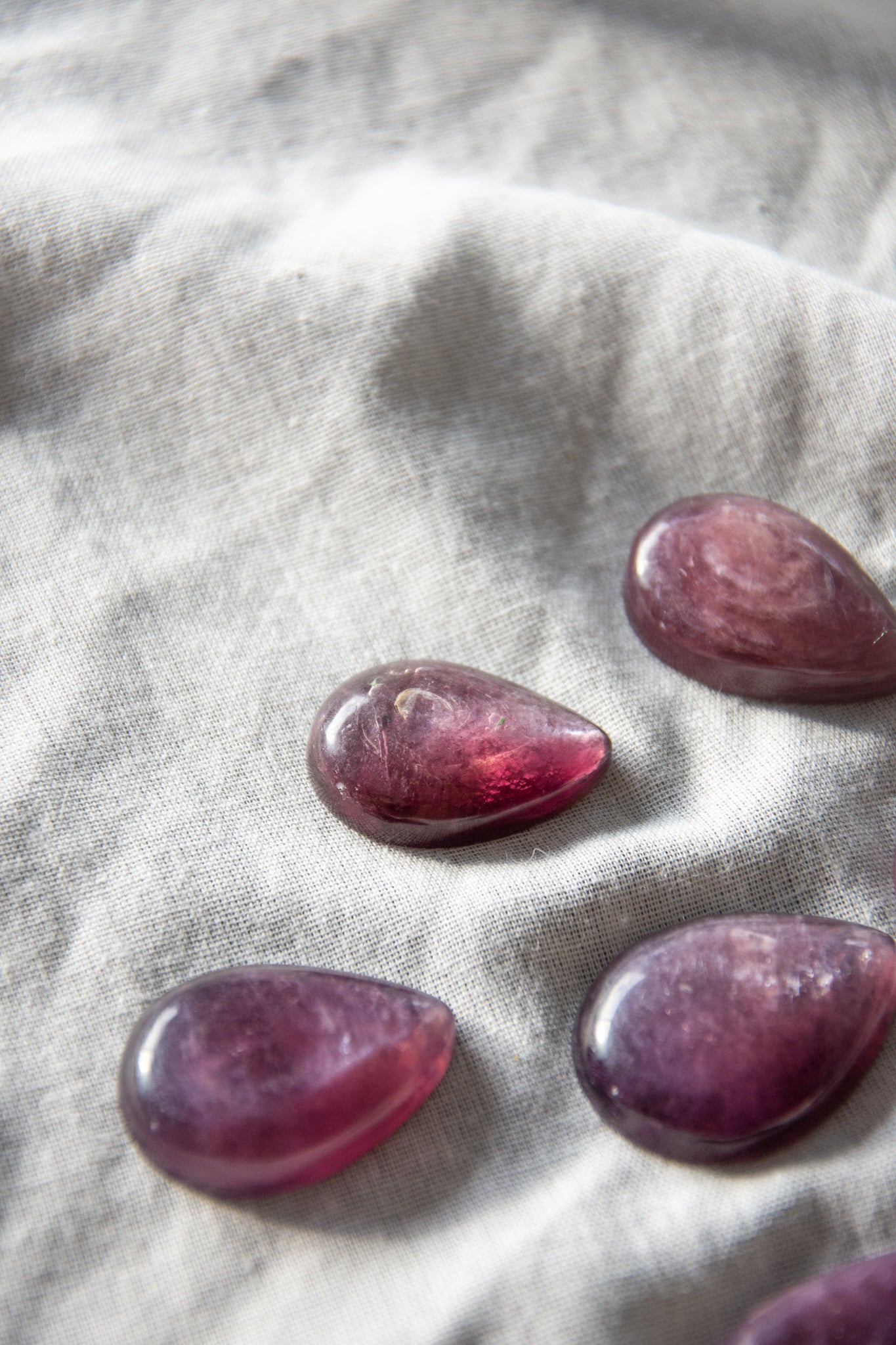 Goutte en lépidolite qualité gemme