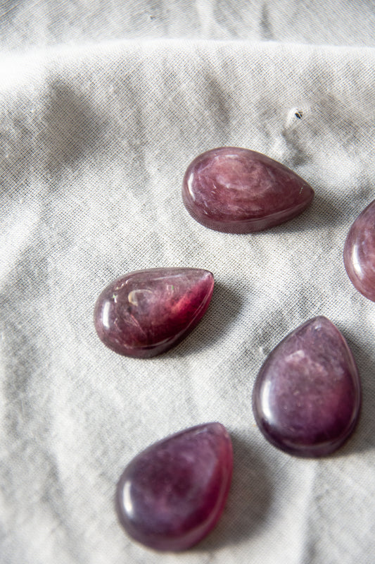 Goutte en lépidolite qualité gemme