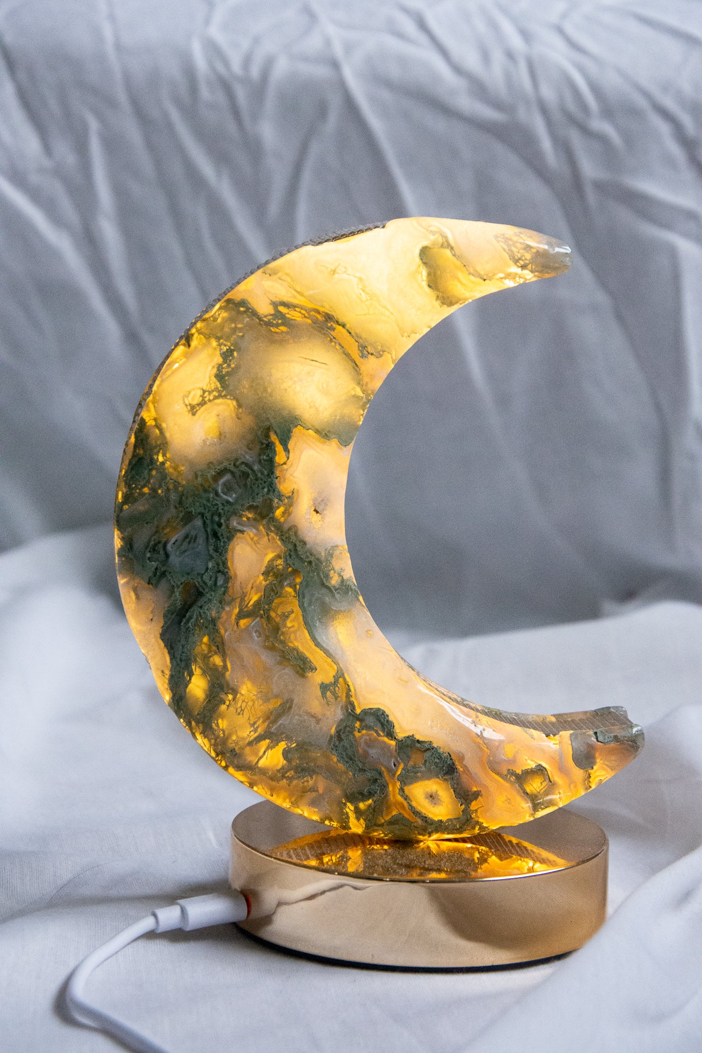 Lampe lune en agate mousse naturelle