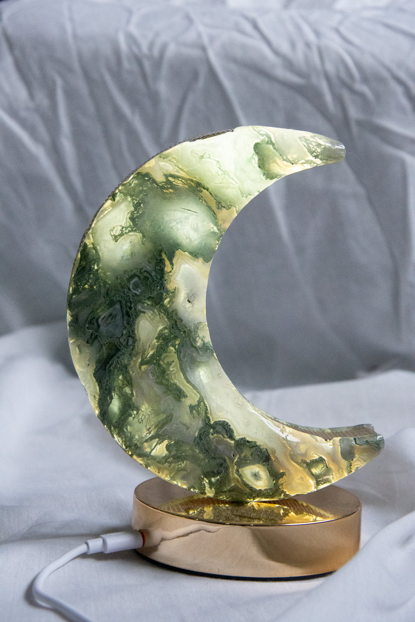 Lampe lune en agate mousse naturelle
