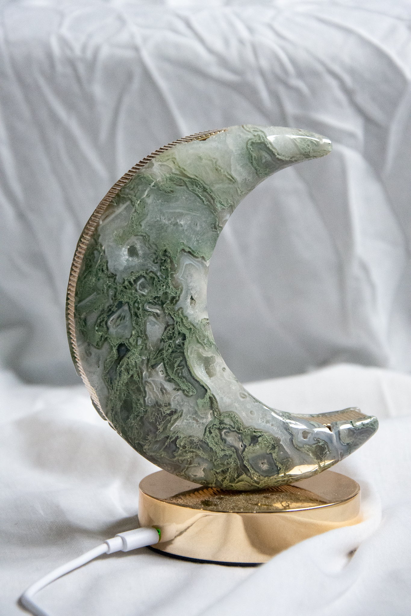 Lampe lune en agate mousse naturelle