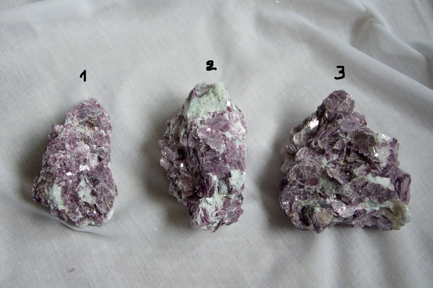 Lépidolite qualité gemme brute