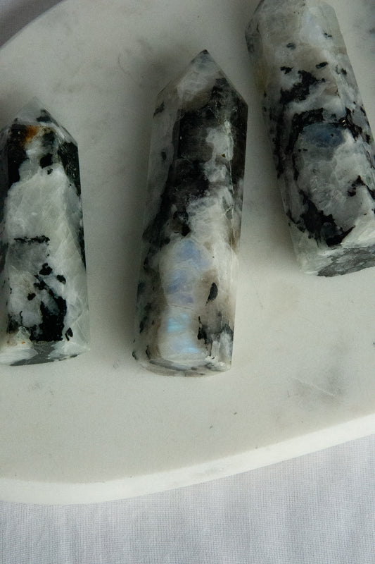 Pointe de Péristérite (appelée pierre de lune arc-en-ciel)