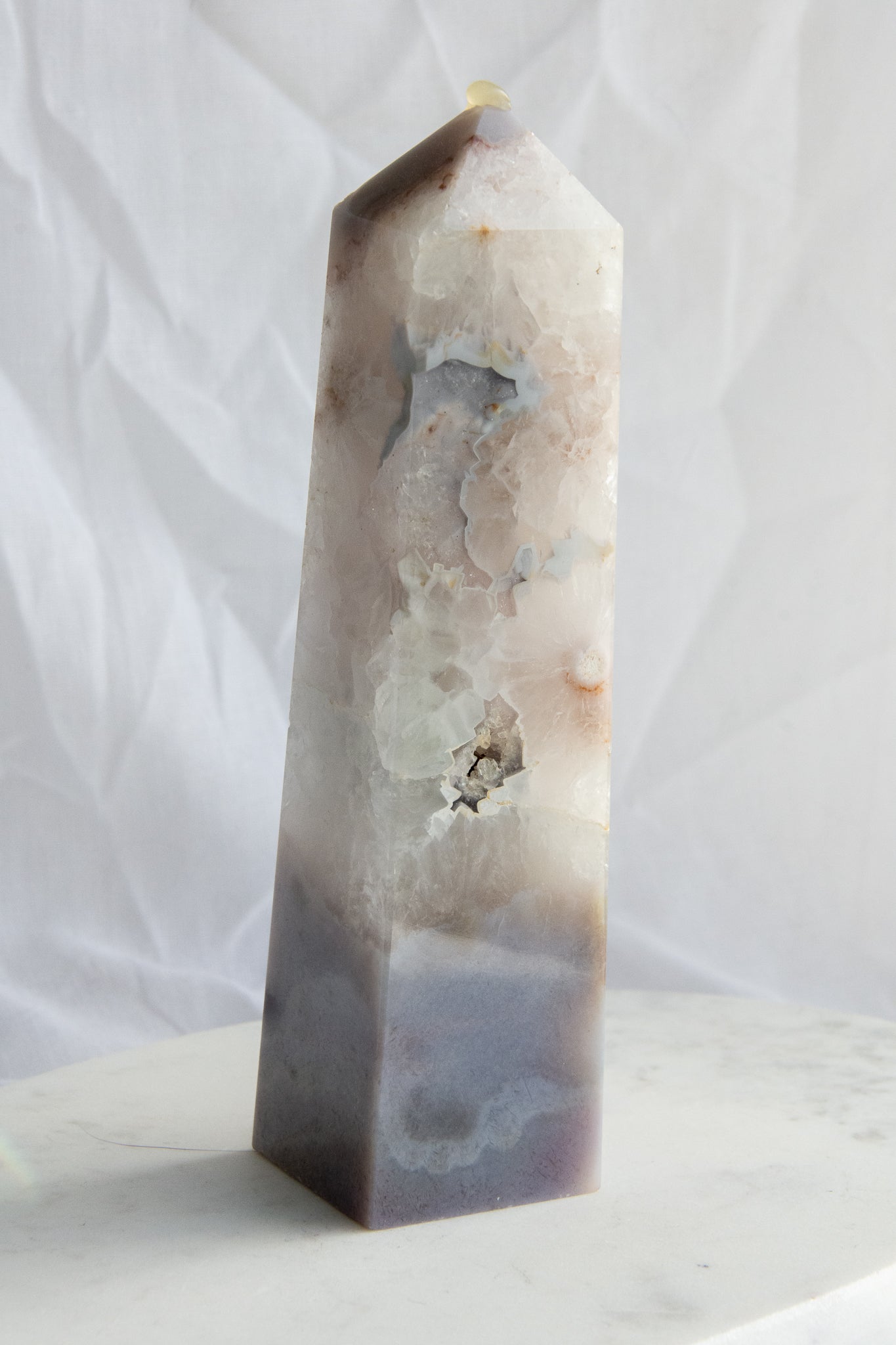 Tour XL d'Agate fleur avec inclusion d'Améthyste