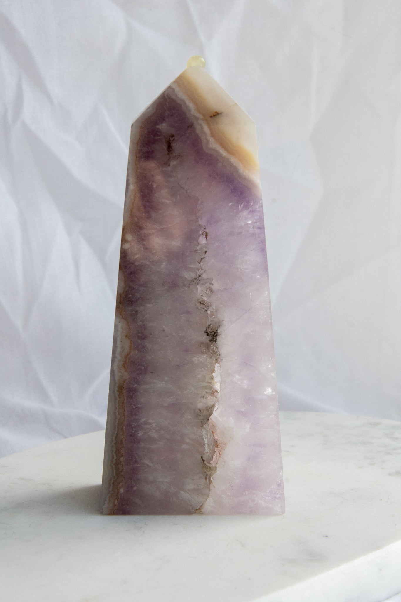Tour XL d'Agate fleur avec inclusion d'Améthyste