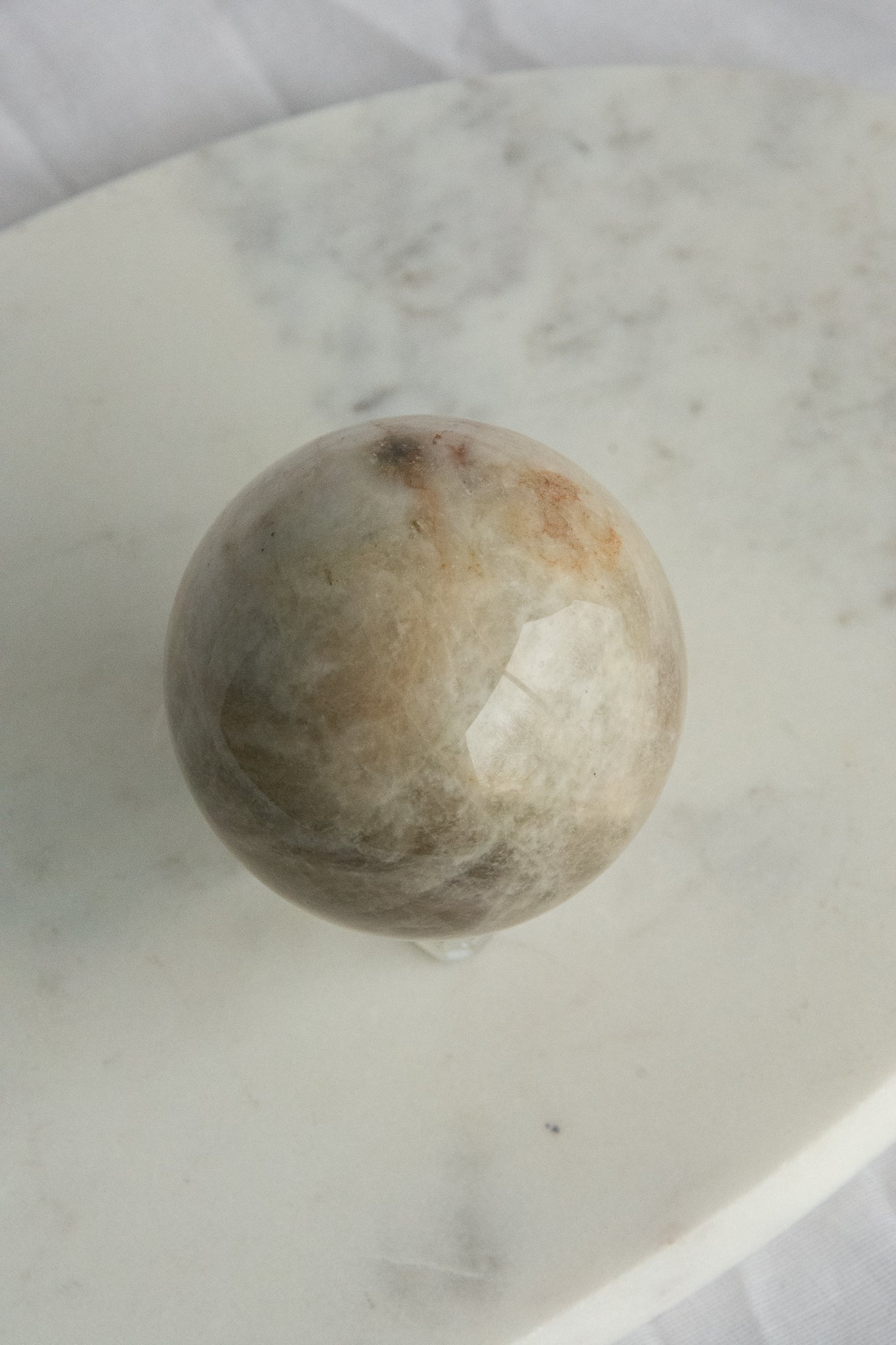 Sphère de pierre de lune beige