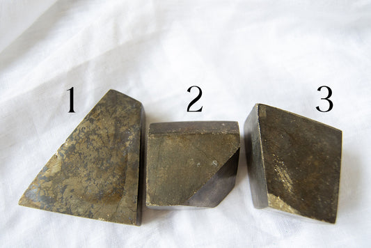 Pyrite polie forme libre