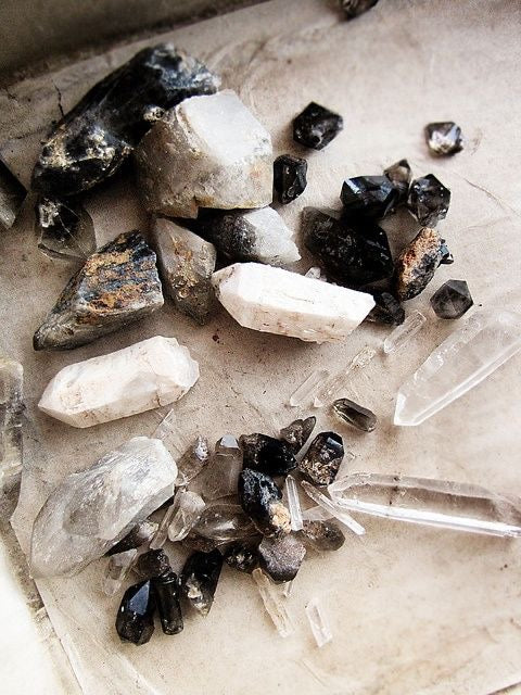 Pourquoi ma pierre se casse ? Signification et que faire lorsqu’une pierre se brise