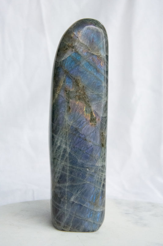 Labradorite violette en forme libre