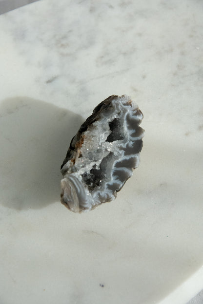 Mini géode d'agate bleue