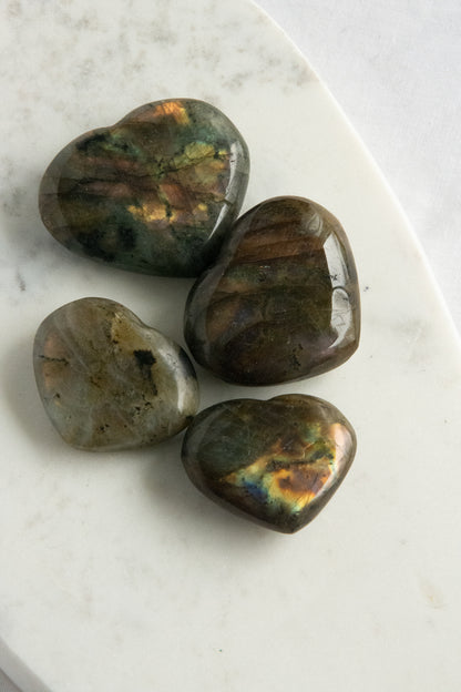 Cœur en labradorite violette