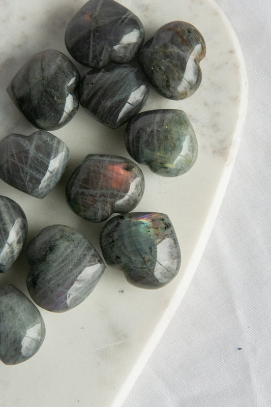 Cœur en labradorite violette