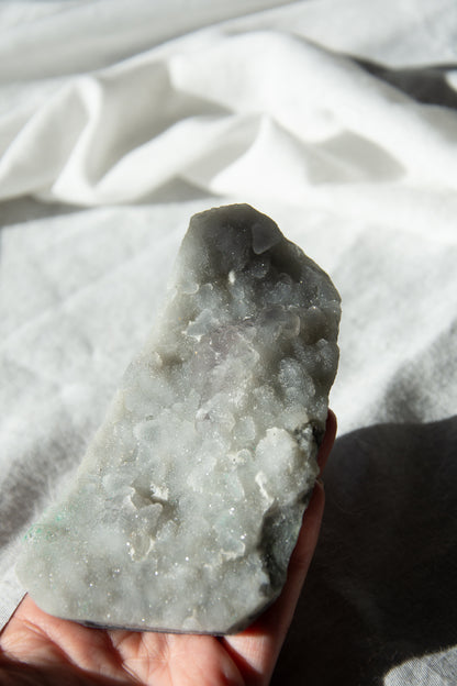 Géode de fluorite verte