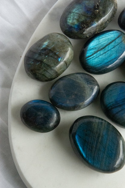 Galet de Labradorite