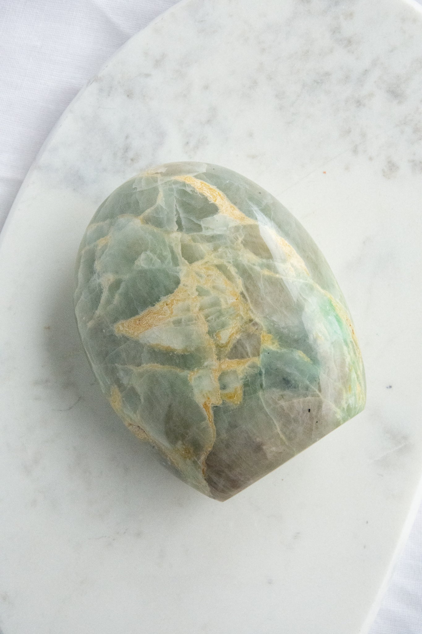 Bloc poli garnierite (pierre de lune verte)