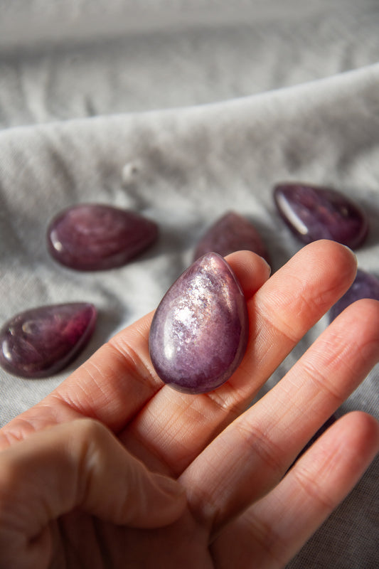 Goutte en lépidolite qualité gemme