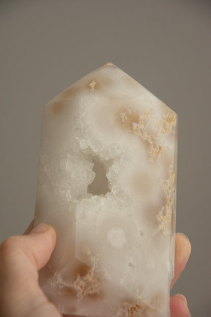 Tour d'Agate blanche