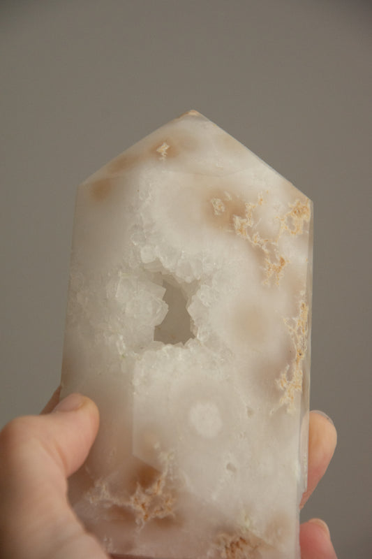 Tour d'Agate blanche
