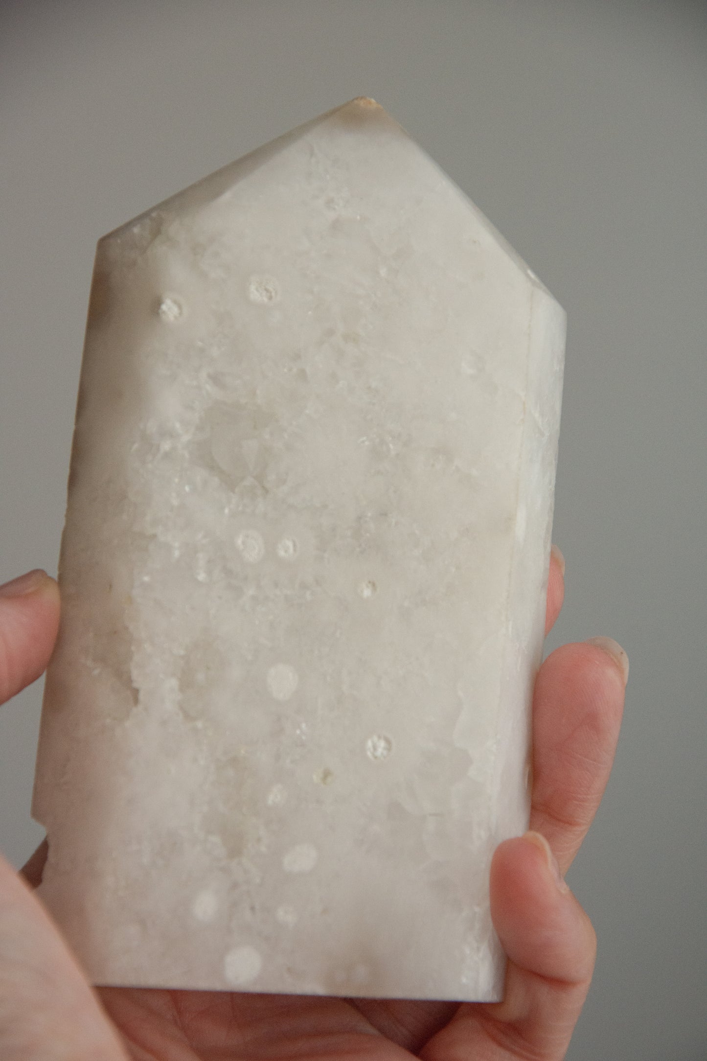 Tour d'Agate blanche
