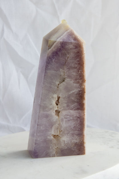 Tour XL d'Agate fleur avec inclusion d'Améthyste