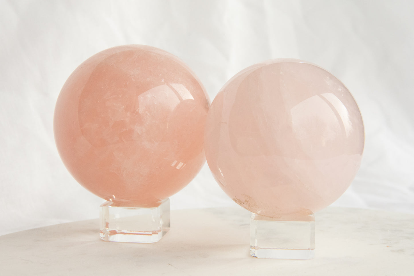 Sphère en quartz rose