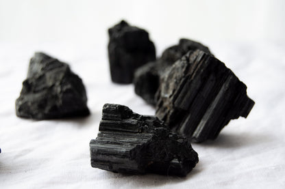 Tourmaline noire brute
